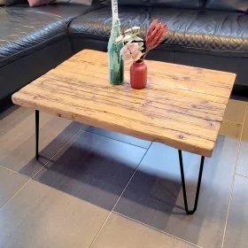 Mobile Preview: Couchtisch aus recyclten Gerüstbohlen / Massivholz mit Hairpin Legs Industiestahl